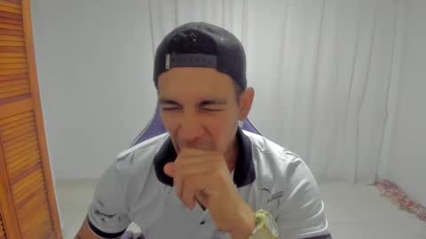 Snapshot of duilber chatting on 11.07.25 Duilber online show from 11.07.25