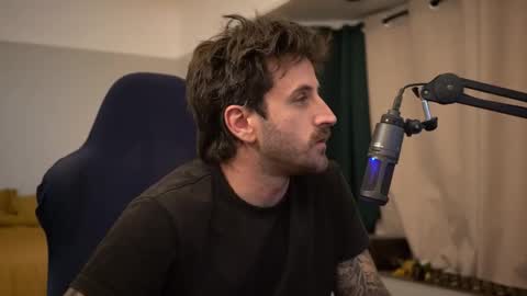 Snapshot of dukethedude chatting on 10.19.25 Duke online show from 10.19.25