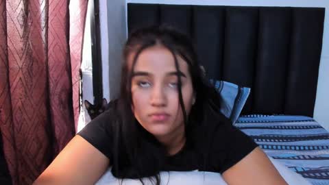 Snapshot of dulce_acosta chatting on 01.21.25 Dulce online show from 01.21.25