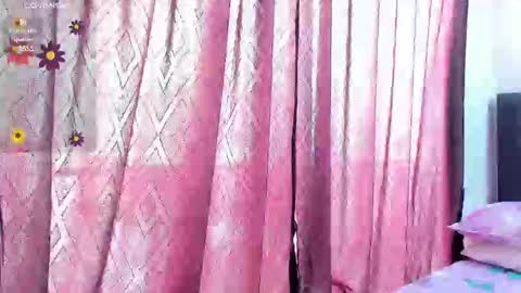 Snapshot of dulce_acosta chatting on 02.19.25 Dulce online show from 02.19.25