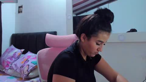 Snapshot of dulce_acosta chatting on 02.24.25 Dulce online show from 02.24.25