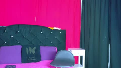 Snapshot of dulce_alexandra chatting on 06.16.26 Dulce Alexandra online show from 06.16.26