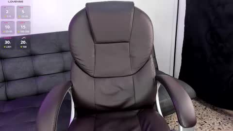 Snapshot of dulce_kitty13 chatting on 11.14.25 Kitty online show from 11.14.25