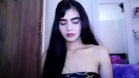 dulce_lucero online show from 12.17.24