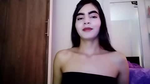 dulce_lucero online show from 02.14.25