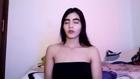 dulce_lucero online show from 02.25.25