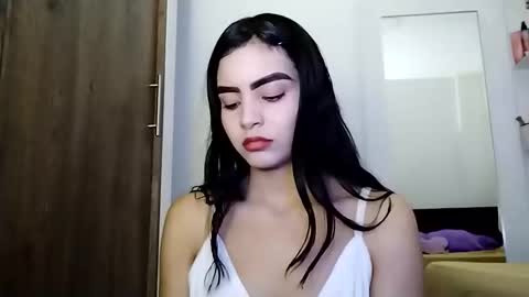 dulce_lucero online show from 10.11.25