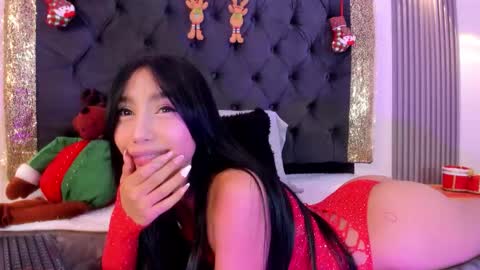 Snapshot of dulce_may chatting on 11.18.25 Dluce May online show from 11.18.25