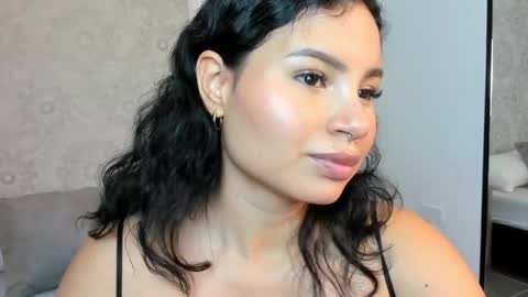 Snapshot of dulce_natyy chatting on 10.16.25 N A T Y online show from 10.16.25