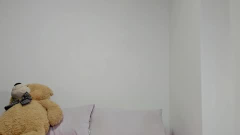 Dulce  online show from 02.18.25