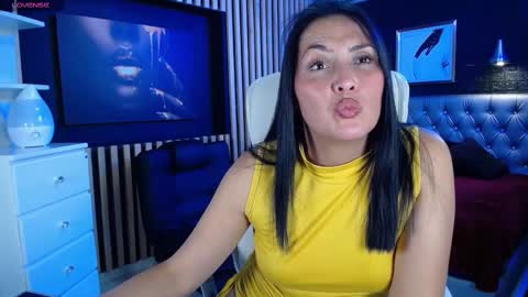 Valeria online show from 03.11.25