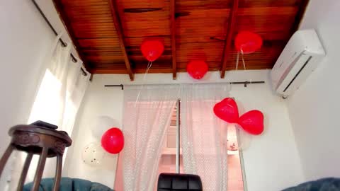 Dulce Y Jhoselin online show from 02.12.26