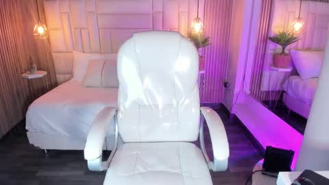 Snapshot of dulcegreem chatting on 09.30.25 Dulce online show from 09.30.25