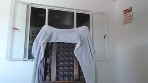 Snapshot of dulceisabellax chatting on 01.22.25 dulceisabellax online show from 01.22.25