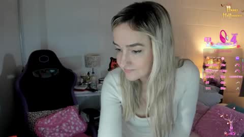 Sweetnina online show from 10.29.25