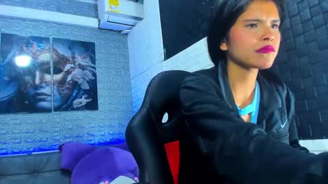 Snapshot of dulcemystery chatting on 10.07.25 dulcemystery online show from 10.07.25