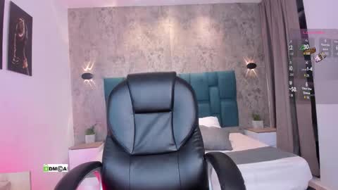 Snapshot of dulcerose01 chatting on 10.26.25 Dulce Rose online show from 10.26.25