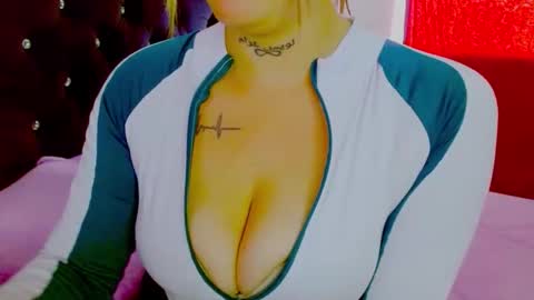 Juliana and online show from 10.29.25