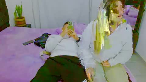 Juliana and online show from 11.10.25