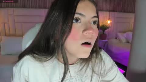 Snapshot of dulcevela chatting on 10.01.25 dulcevela online show from 10.01.25