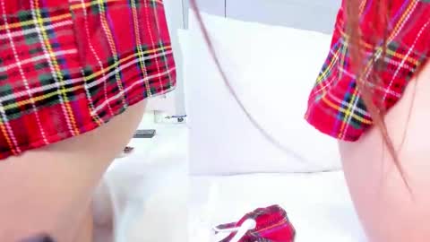 Snapshot of dulcevela chatting on 10.16.25 dulcevela online show from 10.16.25