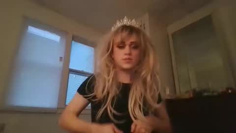 Snapshot of dulcidarling chatting on 01.10.26 Buffy Glimmers online show from 01.10.26