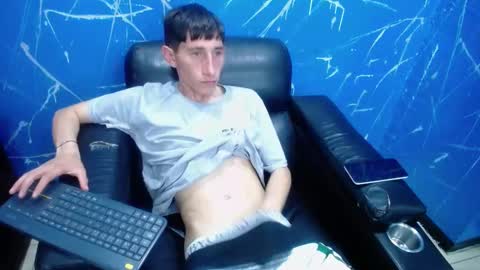 Snapshot of dumbito73 chatting on 03.06.25 Dumbito73 online show from 03.06.25