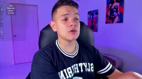 Snapshot of dunkan_kravitz chatting on 02.01.26 Dunkan Kravitz online show from 02.01.26