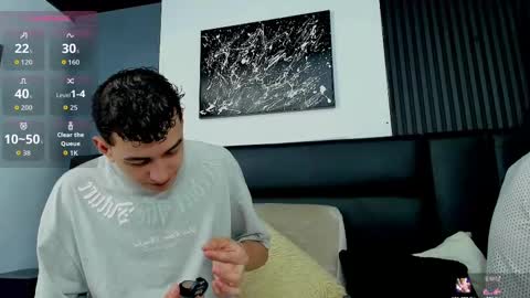 Snapshot of duolust chatting on 10.21.25 Thomas and Noah online show from 10.21.25