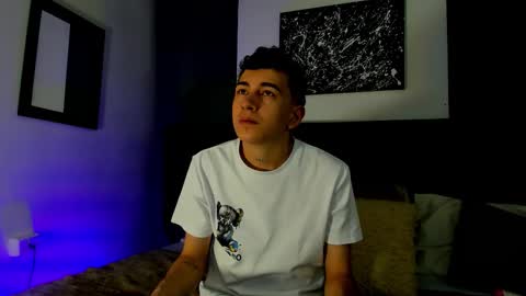 Snapshot of duolust chatting on 11.02.25 Thomas and Noah online show from 11.02.25