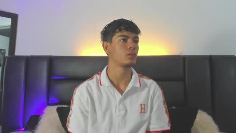 Snapshot of duolust chatting on 05.08.26 Thomas and Noah online show from 05.08.26