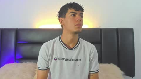 Snapshot of duolust chatting on 05.09.26 Thomas and Noah online show from 05.09.26