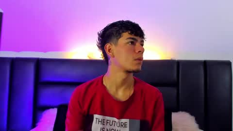 Snapshot of duolust chatting on 06.03.26 Thomas and Noah online show from 06.03.26
