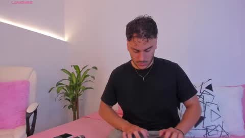 Snapshot of duonfire chatting on 12.03.25 duonfire online show from 12.03.25