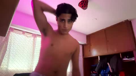 Snapshot of duotraviesoarg chatting on 12.02.24 Tobias online show from 12.02.24