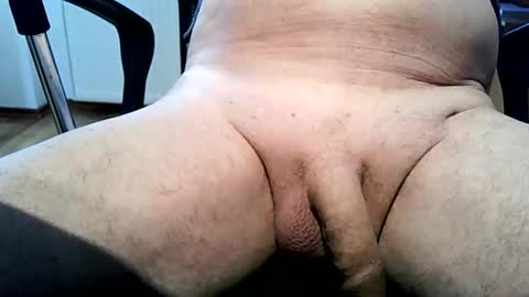 Snapshot of duria17 chatting on 09.16.25 duria17 online show from 09.16.25