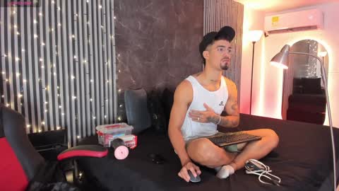 Duriel online show from 01.04.25