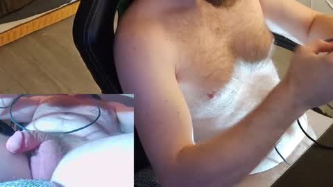 Snapshot of durin_ chatting on 02.28.26 Durin online show from 02.28.26