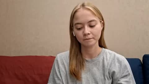 Alisa online show from 09.18.25