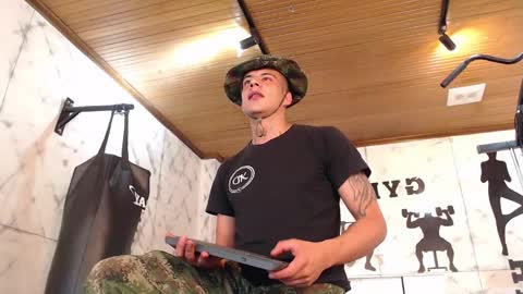 Dustin Sonne online show from 01.12.25