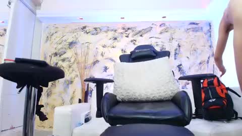 Dustin Dollin online show from 01.04.25