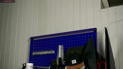 Snapshot of dustyn_fox chatting on 10.24.25 Dustyn online show from 10.24.25