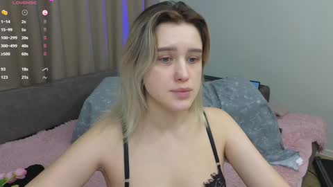 Snapshot of dusyastar chatting on 12.29.24 Dusya online show from 12.29.24