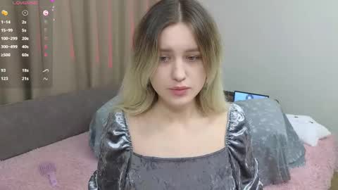 Snapshot of dusyastar chatting on 02.24.25 Dusya online show from 02.24.25