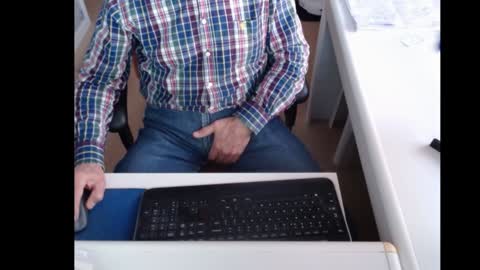 Snapshot of dutchpornking2 chatting on 01.14.25 dutchpornking2 online show from 01.14.25