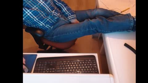 Snapshot of dutchpornking2 chatting on 01.15.25 dutchpornking2 online show from 01.15.25