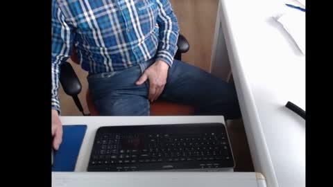 Snapshot of dutchpornking2 chatting on 01.18.25 dutchpornking2 online show from 01.18.25