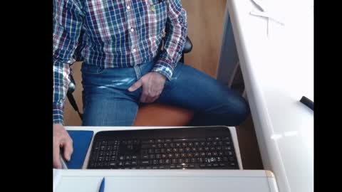 Snapshot of dutchpornking2 chatting on 02.02.25 dutchpornking2 online show from 02.02.25