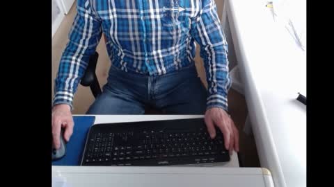 Snapshot of dutchpornking2 chatting on 02.04.25 dutchpornking2 online show from 02.04.25