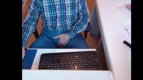 Snapshot of dutchpornking2 chatting on 02.27.25 dutchpornking2 online show from 02.27.25